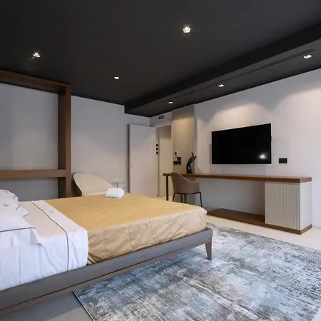 Oda ve Kahvaltı Della Lupa Luxury Lecce